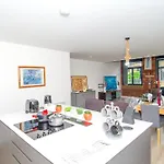 Stays, 2br Family & Contractors Apartman