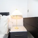 Stays, 2br Family & Contractors Apartman *