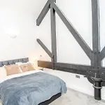 Stays, 2br Family & Contractors * Bradford
