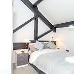 Stays, 2br Family & Contractors