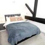 Stays, 2br Family & Contractors Bradford