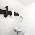 Stays, 2br Family & Contractors * Bradford