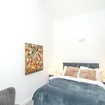 Stays, 2br Family & Contractors
