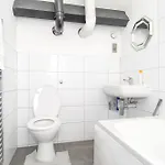 Stays, 2br Family & Contractors Bradford