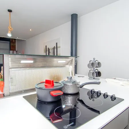 Apartament Stays, 2br Family & Contractors