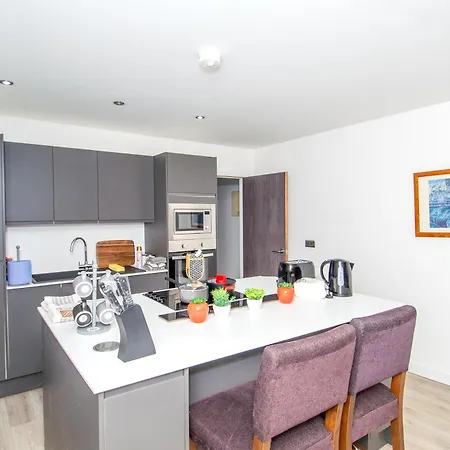 Stays, 2br Family & Contractors Apartament