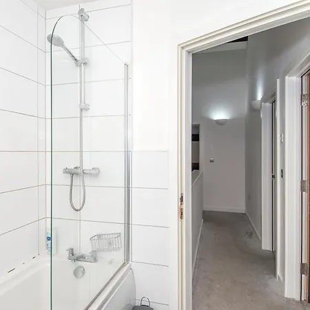 Apartament Stays, 2br Family & Contractors *