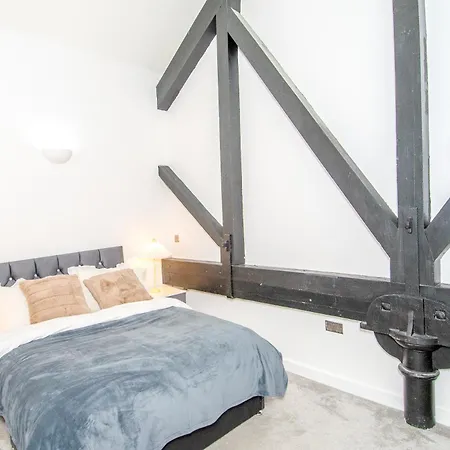 Stays, 2br Family & Contractors * Bradford (West Yorkshire)