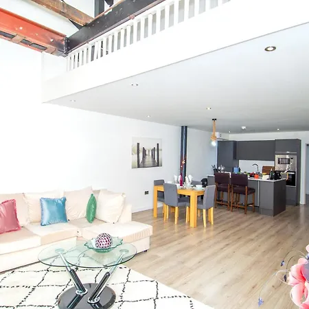 Stays, 2br Family & Contractors *