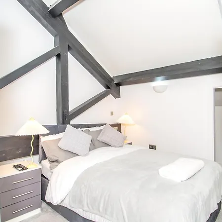 Stays, 2br Family & Contractors Bradford (West Yorkshire)