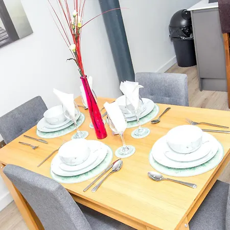 Stays, 2br Family & Contractors Apartament