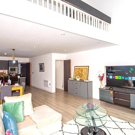 Stays, 2br Family & Contractors Bradford (West Yorkshire)