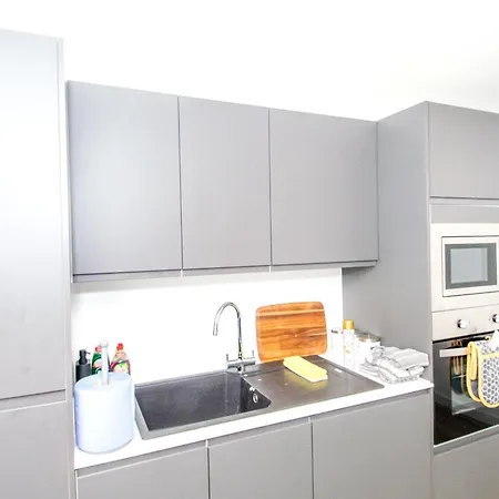 Stays, 2br Family & Contractors Apartament *