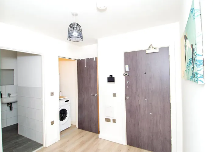 Stays, 2br Family & Contractors Брадфорд