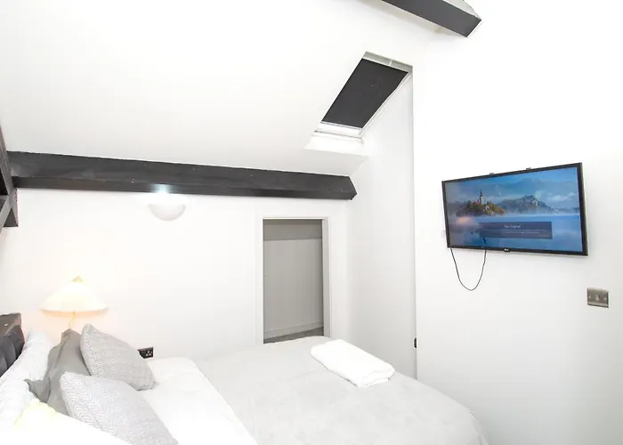 Stays, 2br Family & Contractors *