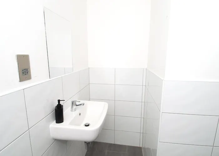 Stays, 2br Family & Contractors *