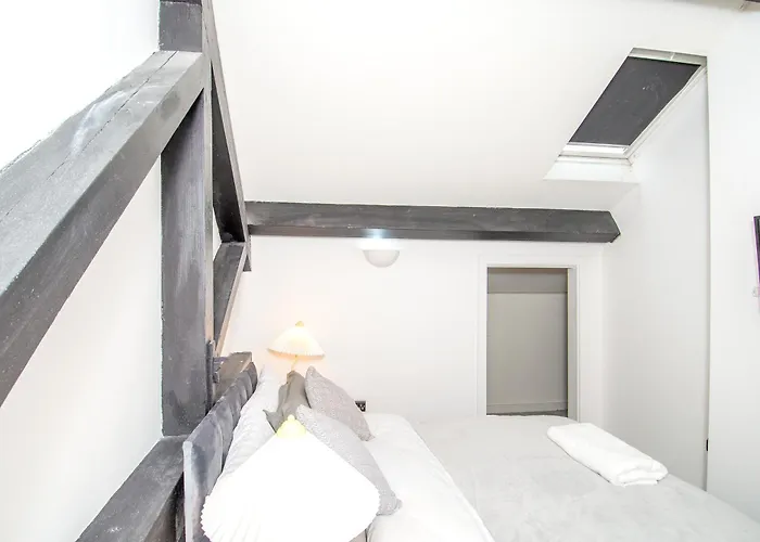 Stays, 2br Family & Contractors Apartment *