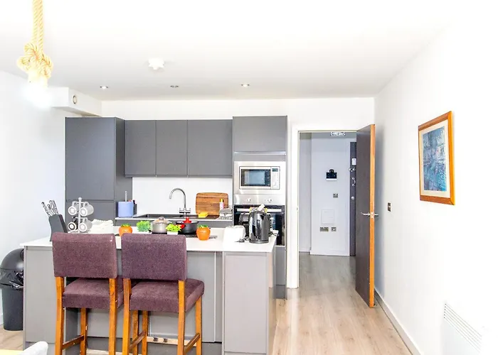 Stays, 2br Family & Contractors Апартаменты Брадфорд