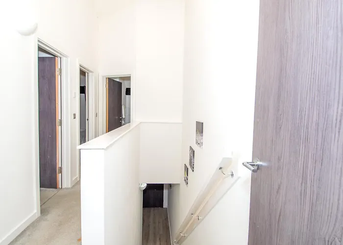 Stays, 2br Family & Contractors *