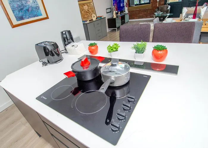 Stays, 2br Family & Contractors