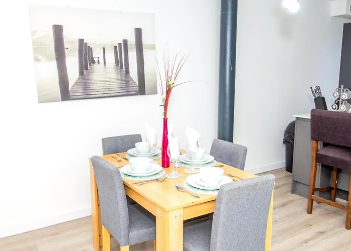 Stays, 2br Family & Contractors Apartment