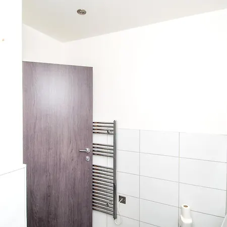 Stays, 2br Family & Contractors *