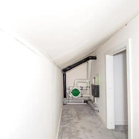 Stays, 2br Family & Contractors 公寓 布雷得佛