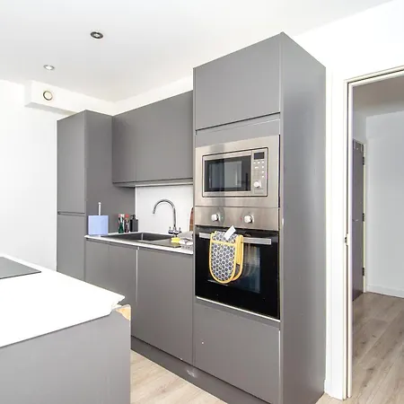 公寓 Stays, 2br Family & Contractors