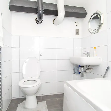 Stays, 2br Family & Contractors 布雷得佛